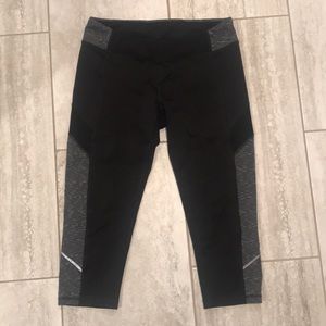 Lucy Cropped Workout Pants